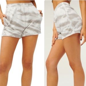 GOOD AMERICAN summer knit short summer sand tie dye